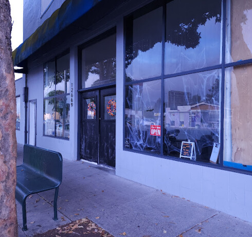Store Image